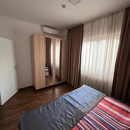 Apartament Forum *